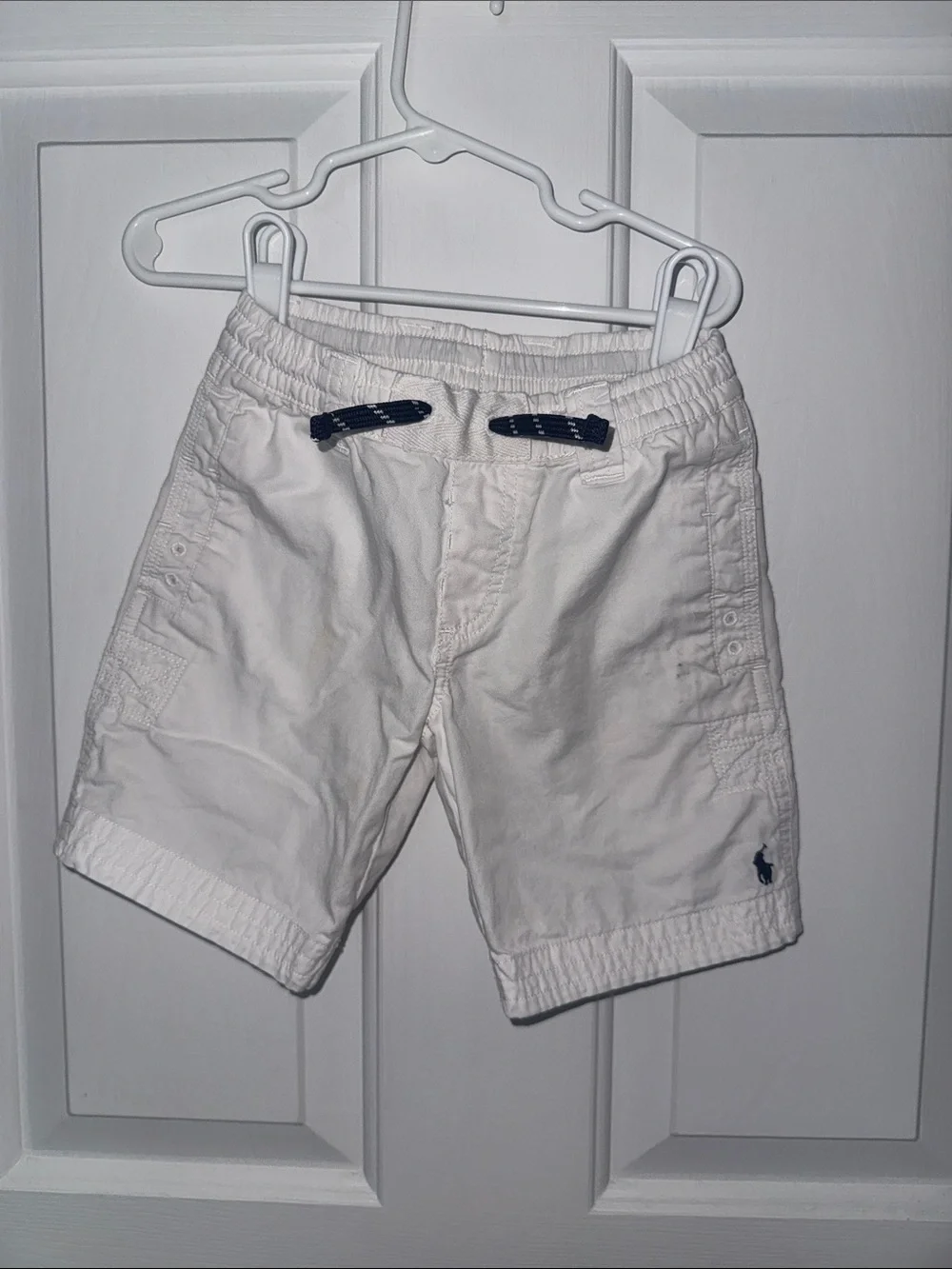 Ralph Lauren White Cotton Drawstring Kids Shorts with Navy Tie